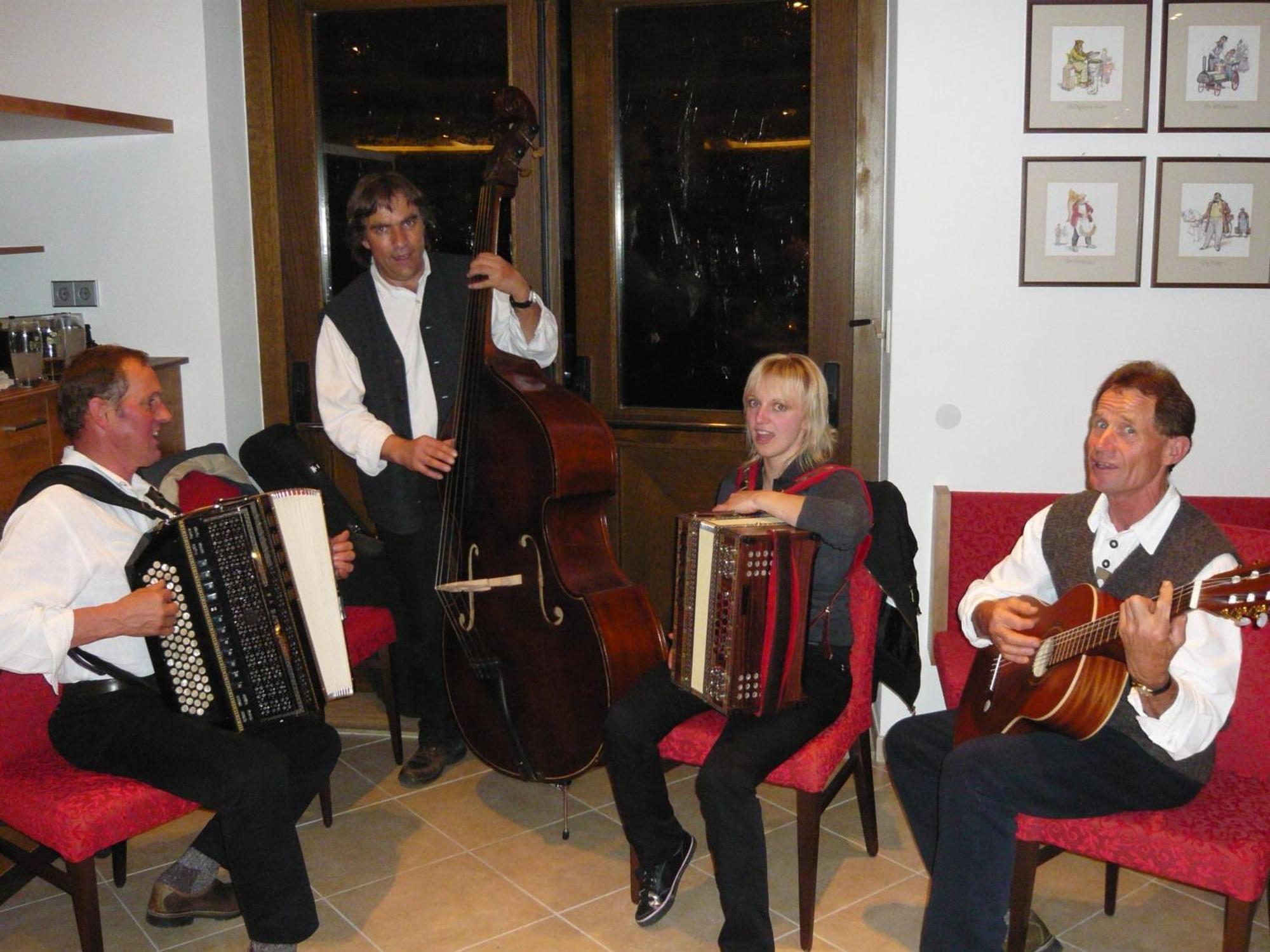 Hotel Zum Tiroler Adler Εξωτερικό φωτογραφία
