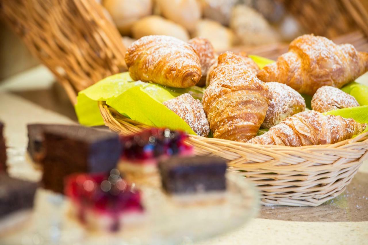 Hotel Zum Tiroler Adler Εξωτερικό φωτογραφία